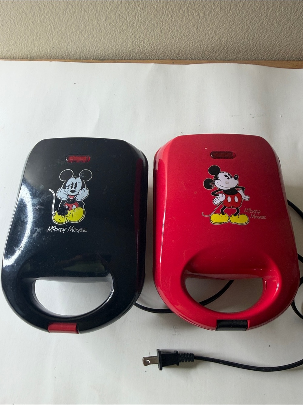 Disney Mickey Mouse Black & Red Waffle maker and Cakepop - Dual Color Set